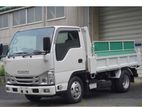 Isuzu Elf 2022
