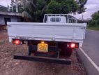 Isuzu 350 2005