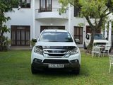 Isuzu MU-X 2015