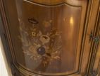 Glass Cupbord