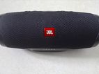 JBL Charge 4