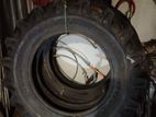 John Deere Tractor tyre 13.6-28