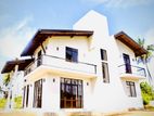 (K437) 3 Storey Modern House For Sale in Kadawatha