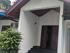 කෑගල්ල නගර සීමාව තුළ අංග සම්පූර්ණ නිවස සහිත පර්චස් 63 ඉඩම විකිණීමට