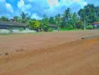 Kadawatha ගණේමුල්ල පාරට 500m දුරින් වටිනා බිම්කොටසක්
