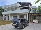 Kadawatha Luxury House for sale