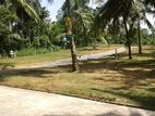 Kalutara Bandaragama බස් පාරට ඇවිදින දුරින් Moronthuduwa ඉඩමක්‌