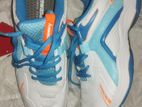 Kawasaki Badminton Shoes new UK7