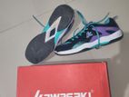 Kawasaki badminton Shoes uk size 9