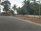 කඩවත නුවරපාර ට 2.5 km දුරින් බිම්කොටස්