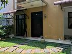 Kelaniya : 4BR (9.5P) Luxury House for Sale