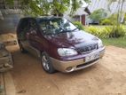 Kia Carens 2001