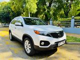 Kia Sorento 1-11 Options 2012