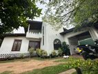 kiribathgoda Town : New Six Bedrooms (19P) Luxury House for Sale