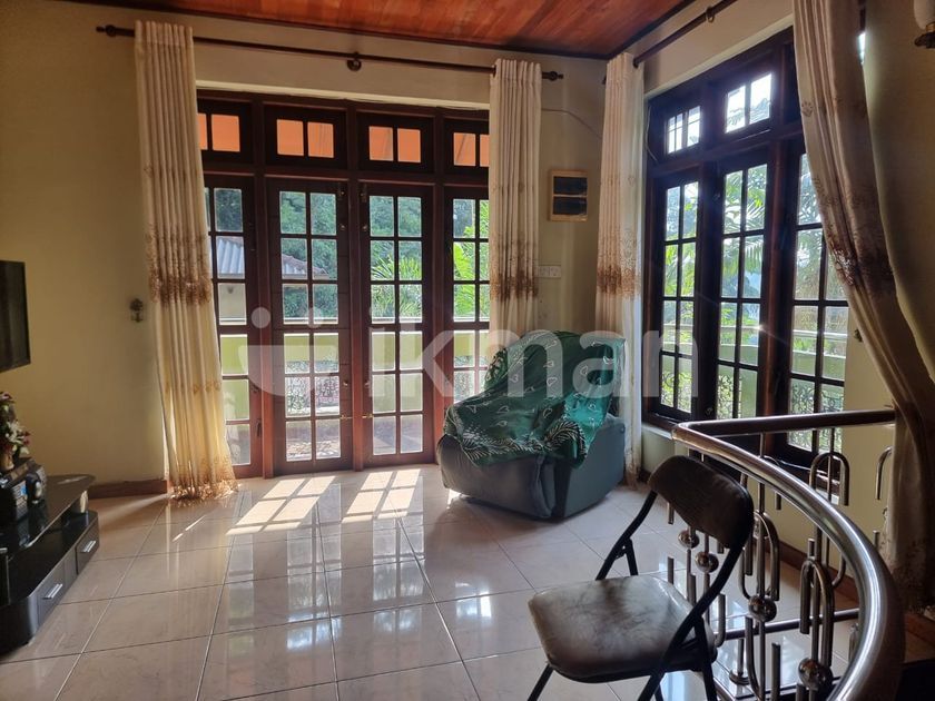 Kiribathkumbura Near Colombo Road, Large House For Sale ikman