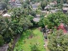 කිරිබත්ගොඩ - මාකොල වටිනා ඉඩම් කැබලි දෙකක් විකිණීමට!