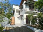 Kiriwaththuduwa - House for sale