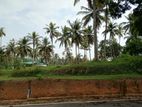 කඹුරුගමුව ලැබීම පාරට ආසන්නව ඉඩම්