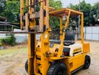 Komastu FD20 Forklift ( Diesel )