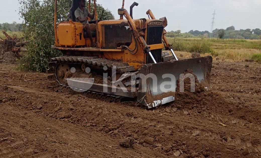 Komatsu D3 Bulldozer Anuradhapura City ikman