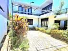 Kotte, 1ST Floor, Furnished House For Rent (ZM1121)