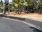 කරාපිටිය රෝහල ආසන්නයේ බිම් කොටස් විකිණීමට