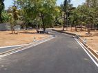 කරාපිටියෙන් බිම් කොටස් විකිණීමට
