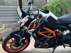 KTM 390 2016