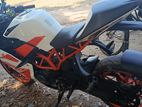 KTM RC 200 2018