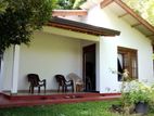 කුණ්ඩසාලේ ප්‍රදේශයෙන් නිවසක් කුලියට දීමට ඇත