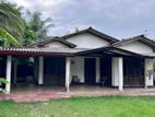 කුරැණැගල දඔුල්ල පාර කිරිවව්ල ප්‍රදේශයේ නිවසක් විකිණීමට