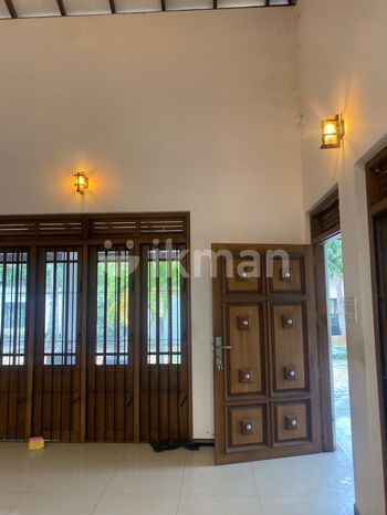කුරුණෑගල අගනා දෙමහල් නිවසක් විකිණීමට