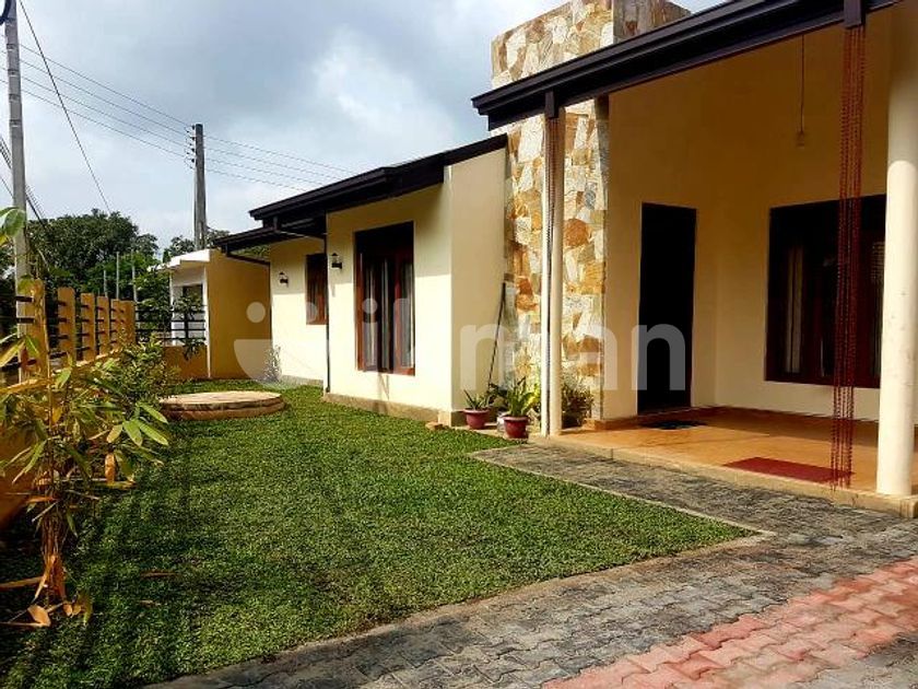 House With Land For Sale In Kurunegala ikman