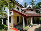 කුරුණෑගල - පුත්තලම ප්රධාන මාර්ගයේ 900m දුරින් දෙමහල් නිවසක් විකිණීමට