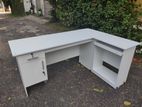 L shape Office Table 5.5x4ft Black & White