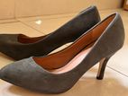 Ladies Green Pointed Court Heels – UK 5(25.5 cm) 38