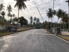 ලැබීම නව රෝහල ලගින්ම පොලීරහිතව ගෙවන්න බිම් කොටසක්