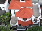 Lake View 6-Bedroom House for Sale in Moratuwa