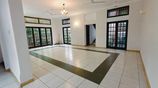Lakefront 7BR Luxury House in Maharagama