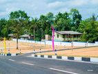 Land for Sale at Athurugiriya with easy access to Colombo
