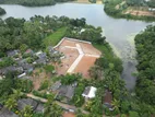💯👌 Land for sale in Bandaragama, facing the beautiful lake.