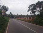 Land For sale in Divulapitiya (Facing Colombo-Kurunegala Main road)