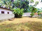 Land for Sale in Kadawatha Town Y245