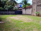 Land for Sale in Katunayake with a House