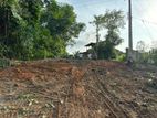 Land For Sale in Nittambuwa Off Kandy Rd - New City Watta