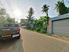 Land for Sale Thalawathugoda, 200m to Borella road. (ID : PLWT001)