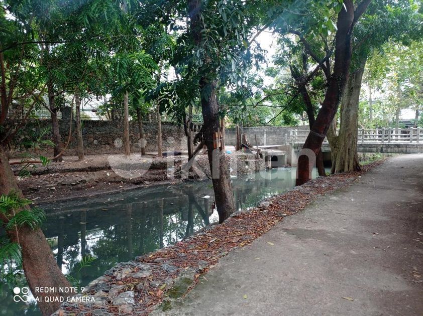 Land for sale with ware house ikman