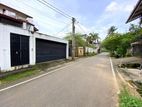 Land in Austasia Rd Facing - Talawathugoda