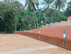 Land in Kadawatha Town