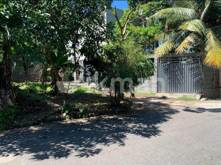 Land in Malabe Town Only 400 meters Away | ikman